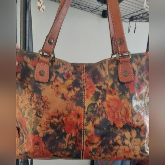Patricia Nash Zancona Floral Brown Oil Paint Print Leathered Tote - Picture 7 of 10